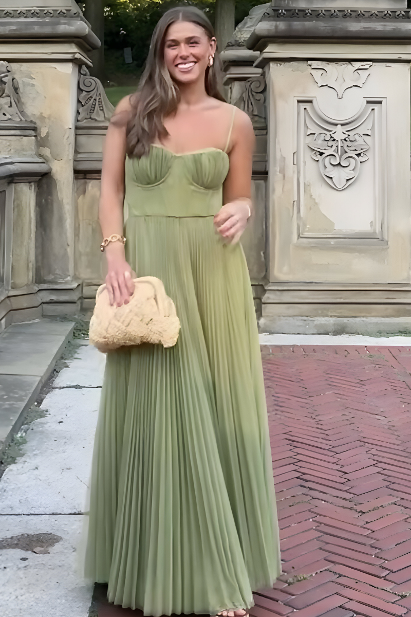 Noah | Pleated midi dress