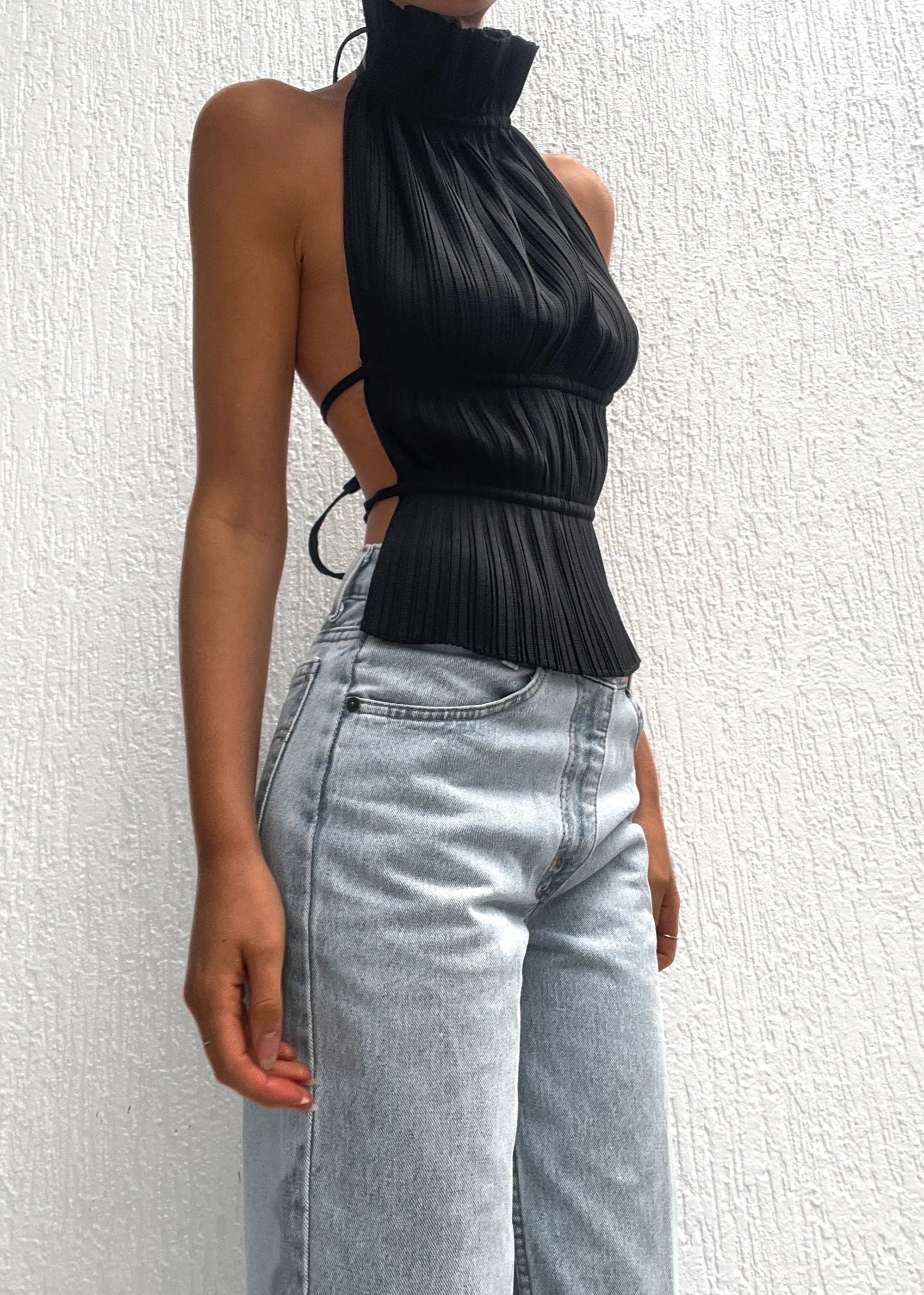 Laurel | Backless pleated top