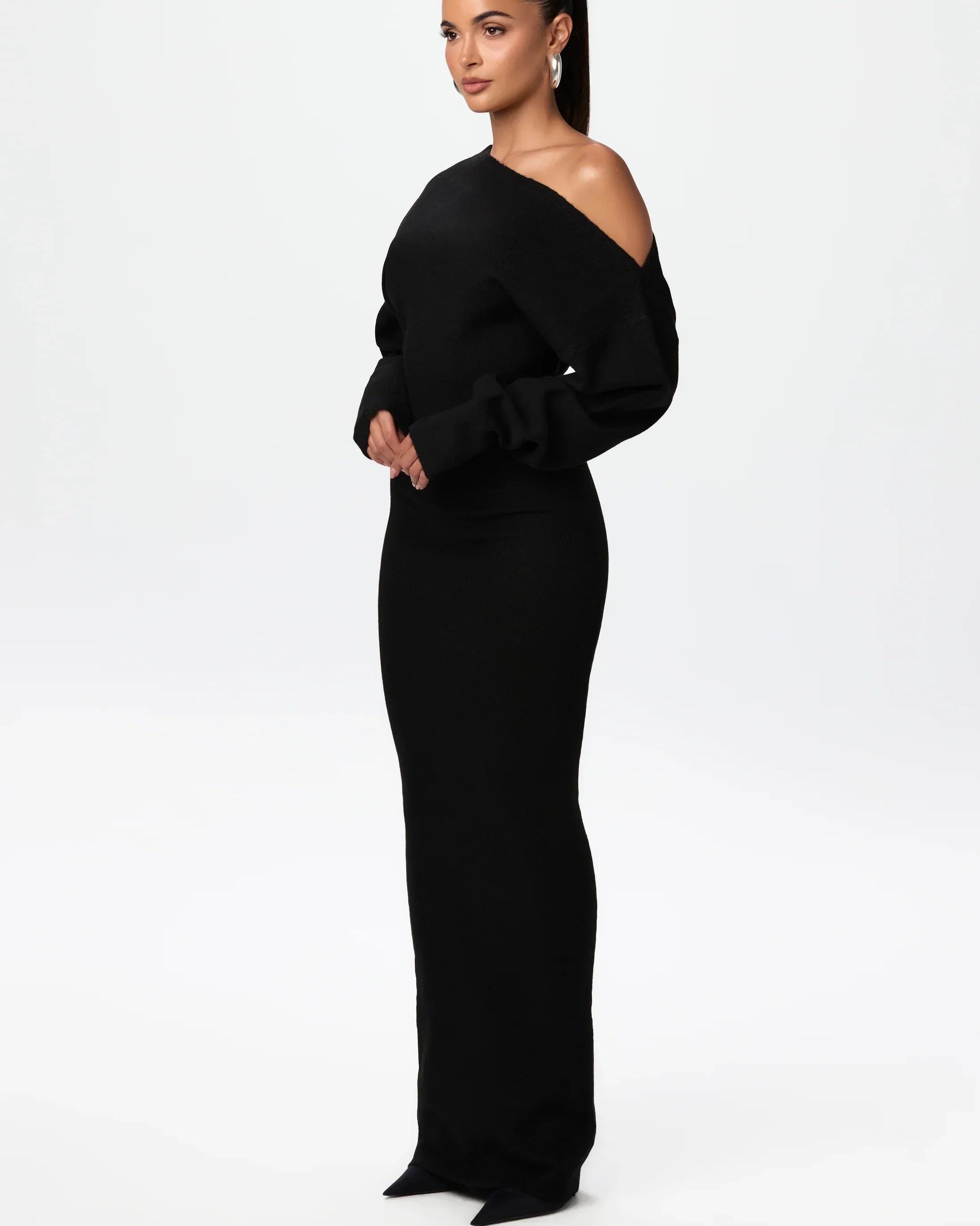 Miela | Off-shoulder stickad klänning