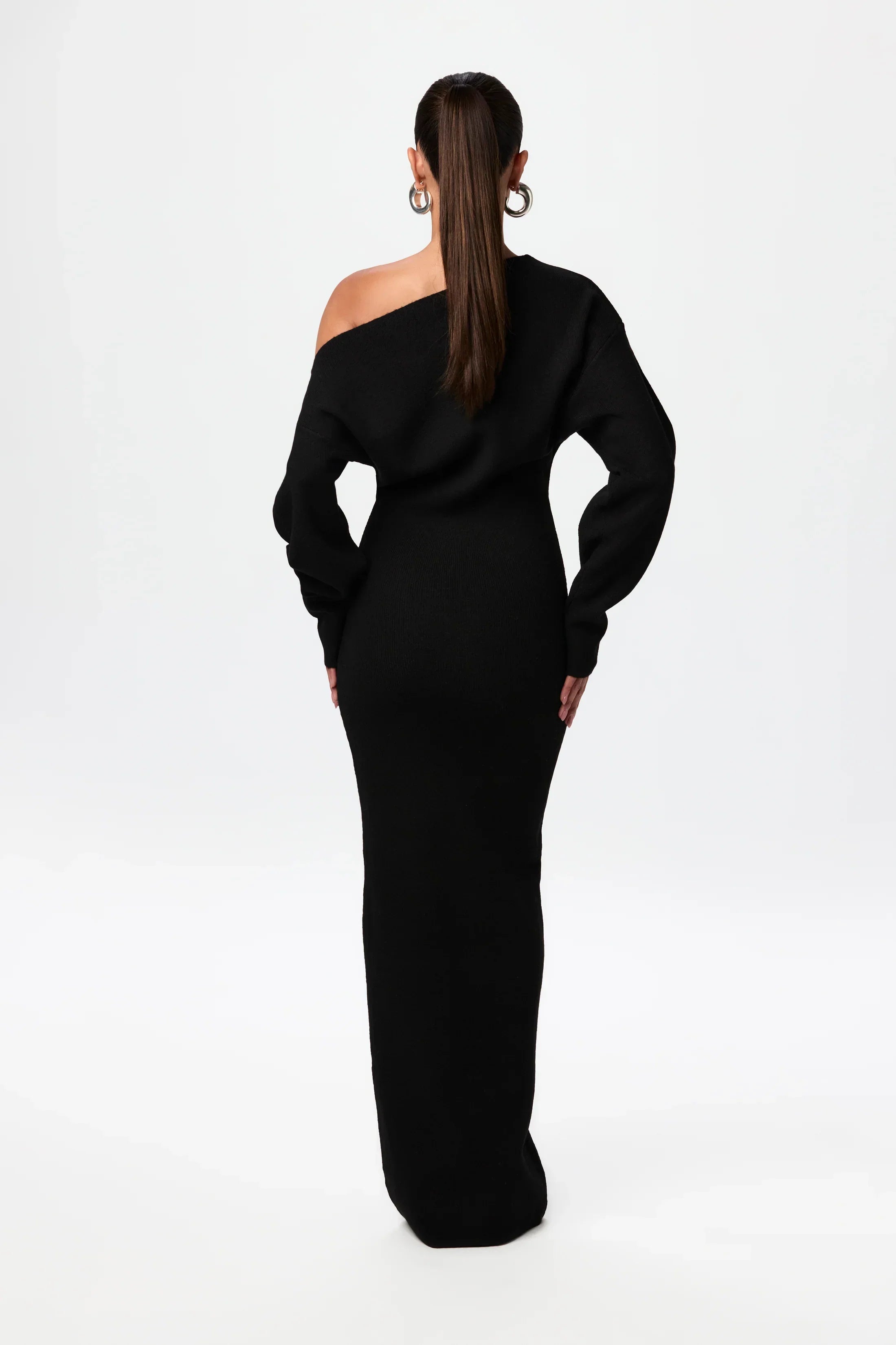 Miela | Off-shoulder stickad klänning