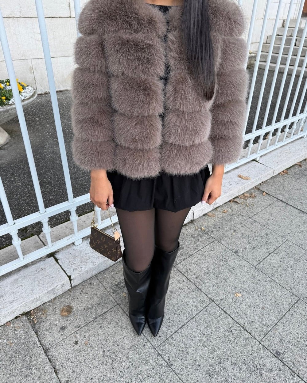 Anneli | Kort fuskpälsjacka