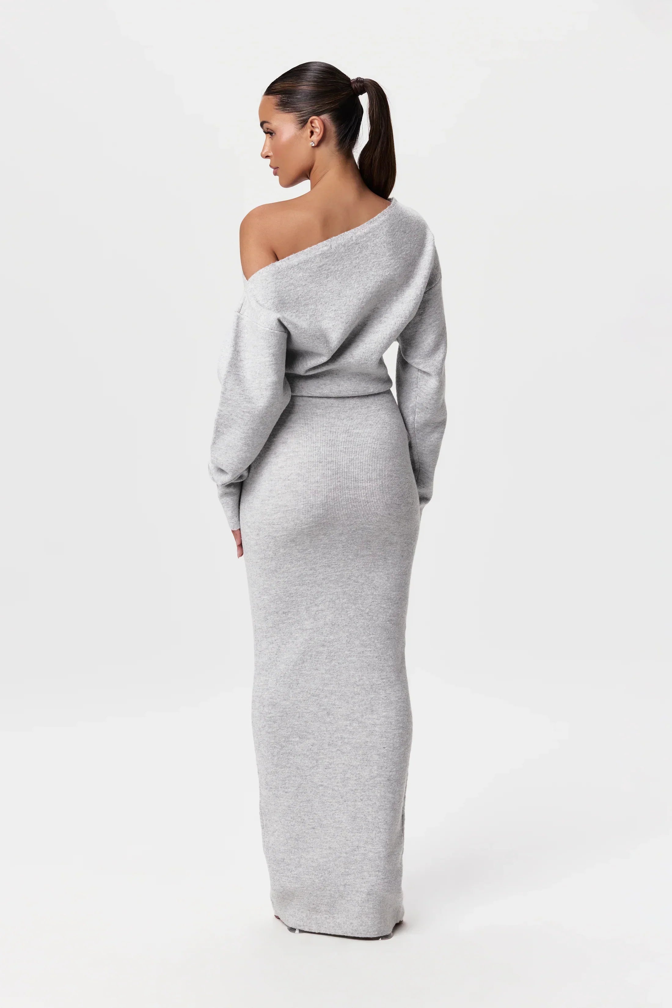 Miela | Off-shoulder stickad klänning